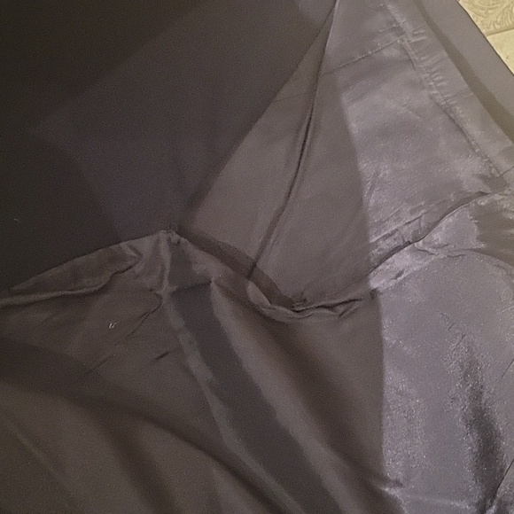 Black dress - Picture 9 of 11